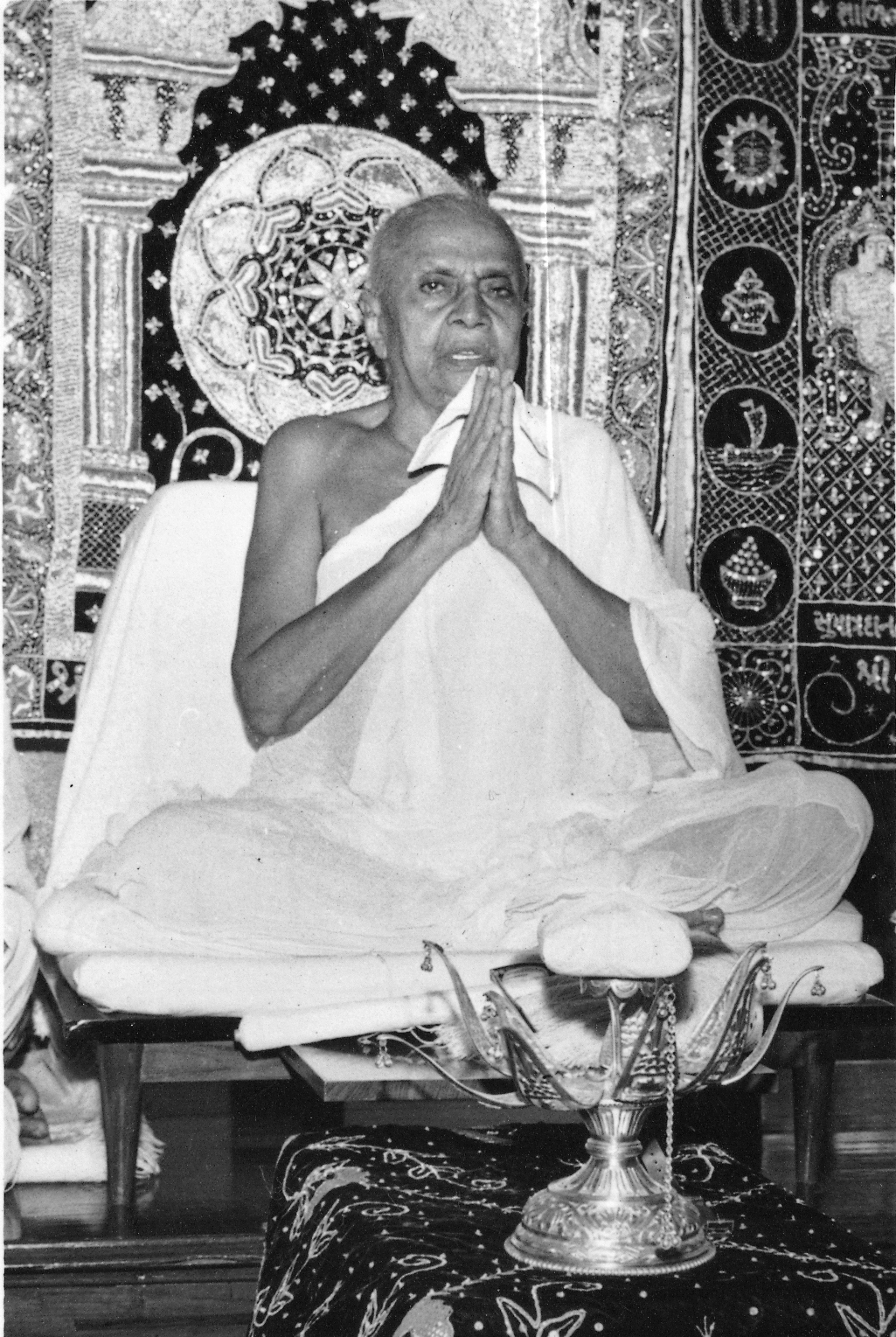 Acharya Ramchandra Suri Maharaj - Jain Acharya Ramsuri